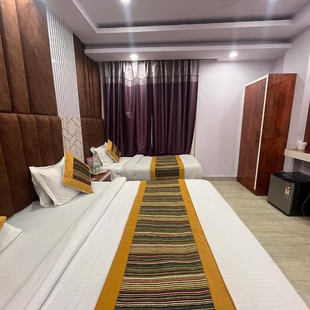 Hotel Embassy Near Rk Ashram Metro New Delhi Exterior photo
