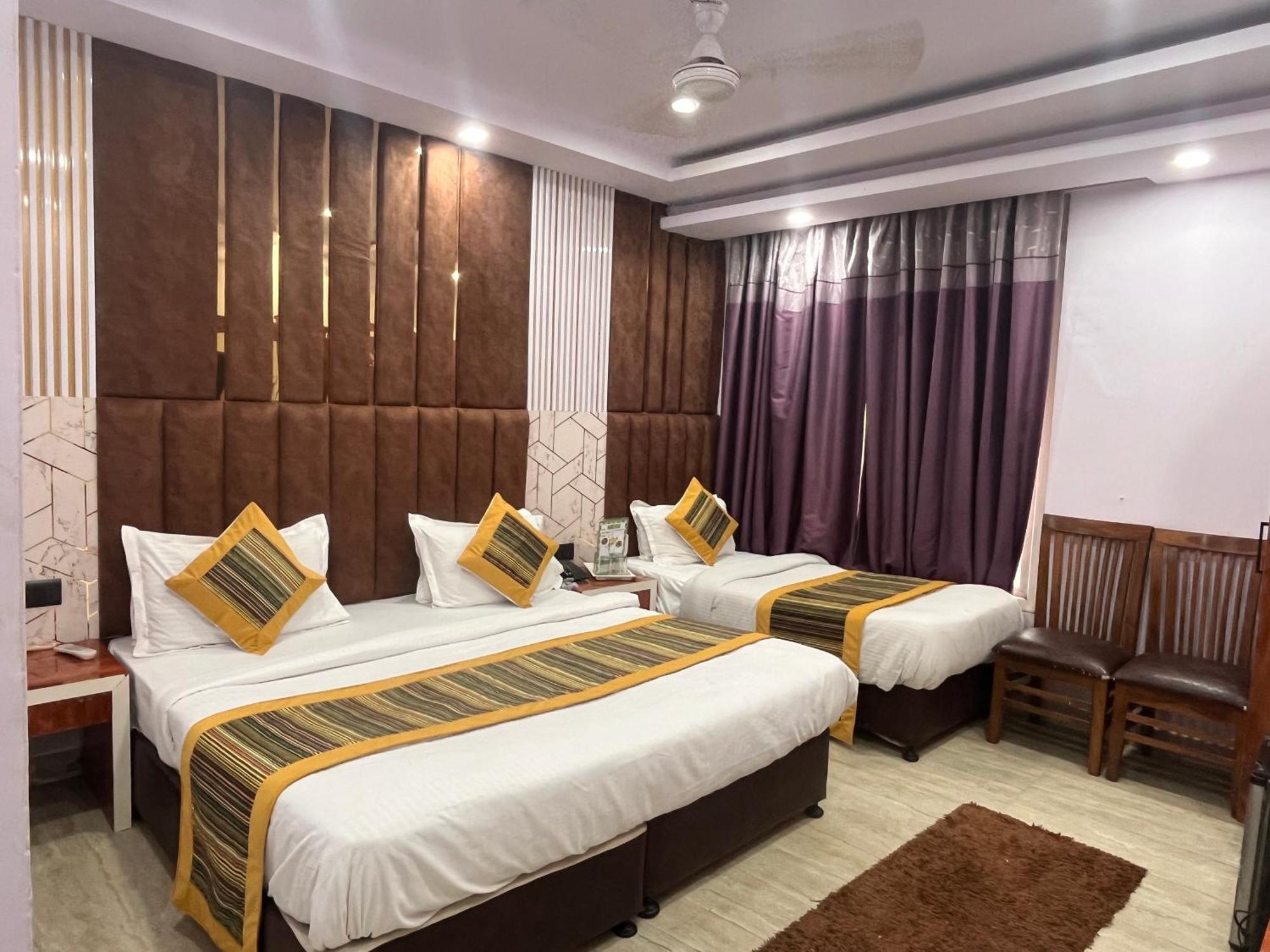 Hotel Embassy Near Rk Ashram Metro New Delhi Exterior photo
