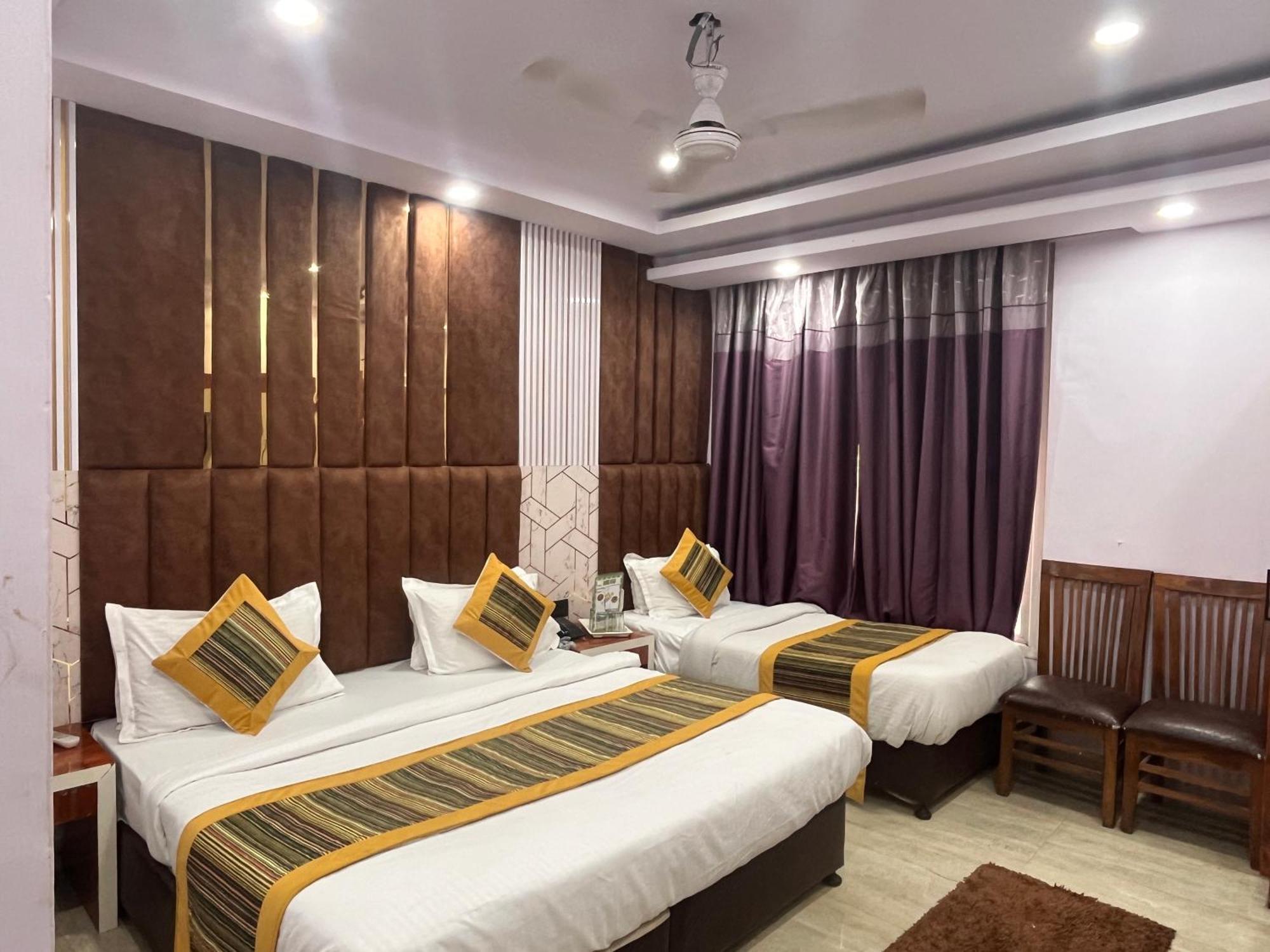 Hotel Embassy Near Rk Ashram Metro New Delhi Exterior photo