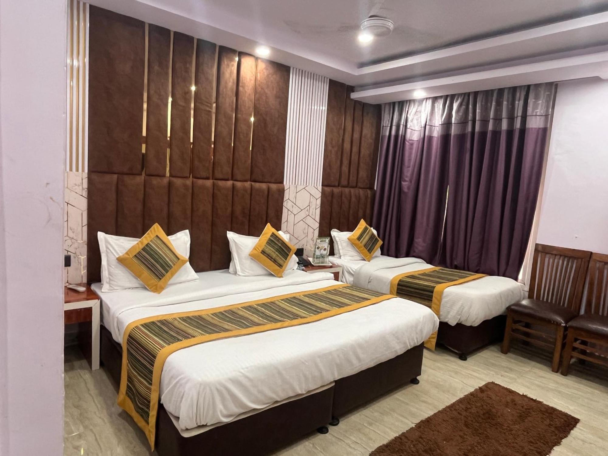 Hotel Embassy Near Rk Ashram Metro New Delhi Exterior photo